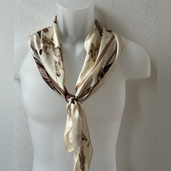 Designer scarf for summer - Picture 2 of 5